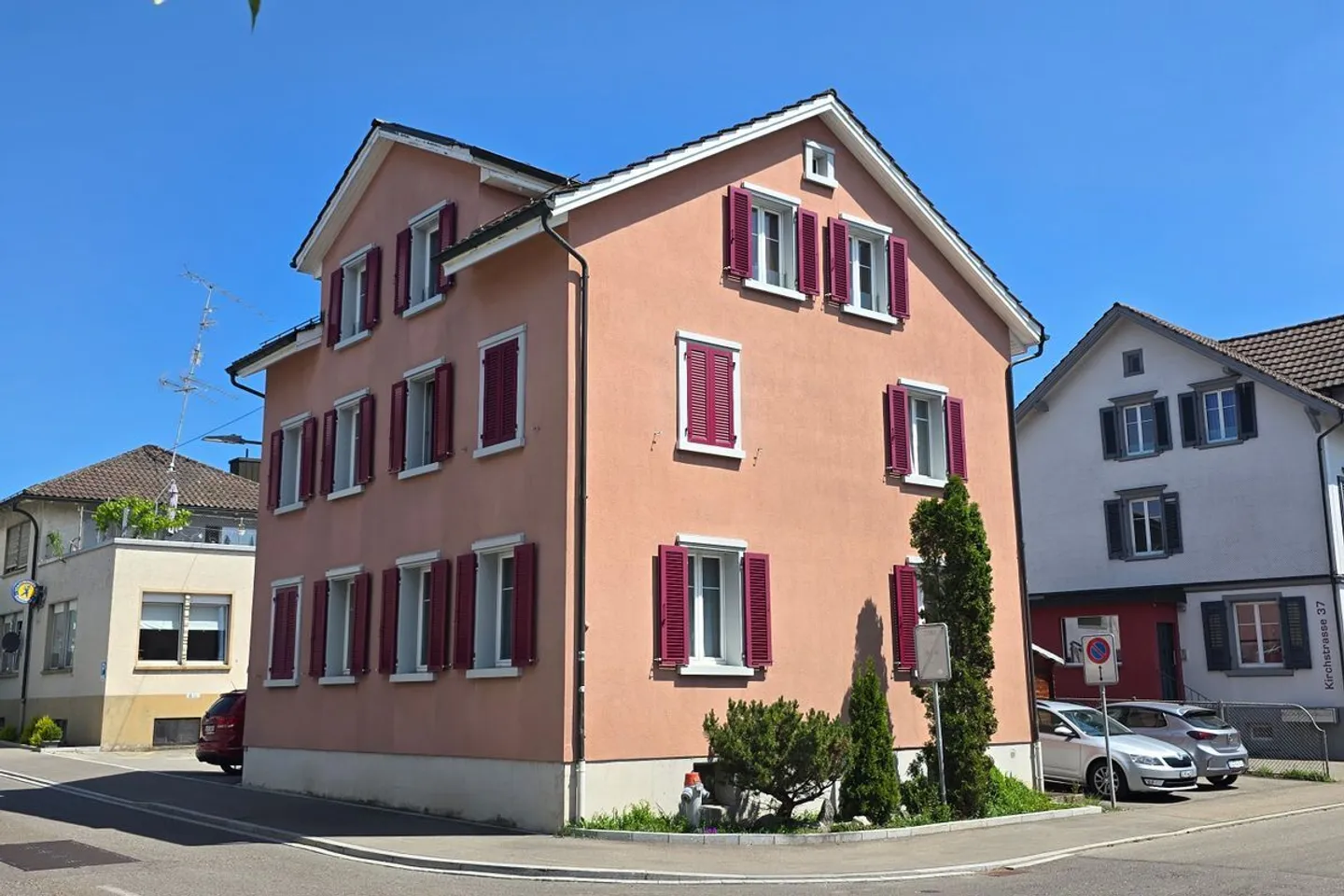 Wohnhaus mit vielfältigen Möglichkeiten in TOP-Zustand - Foto 1 von 13