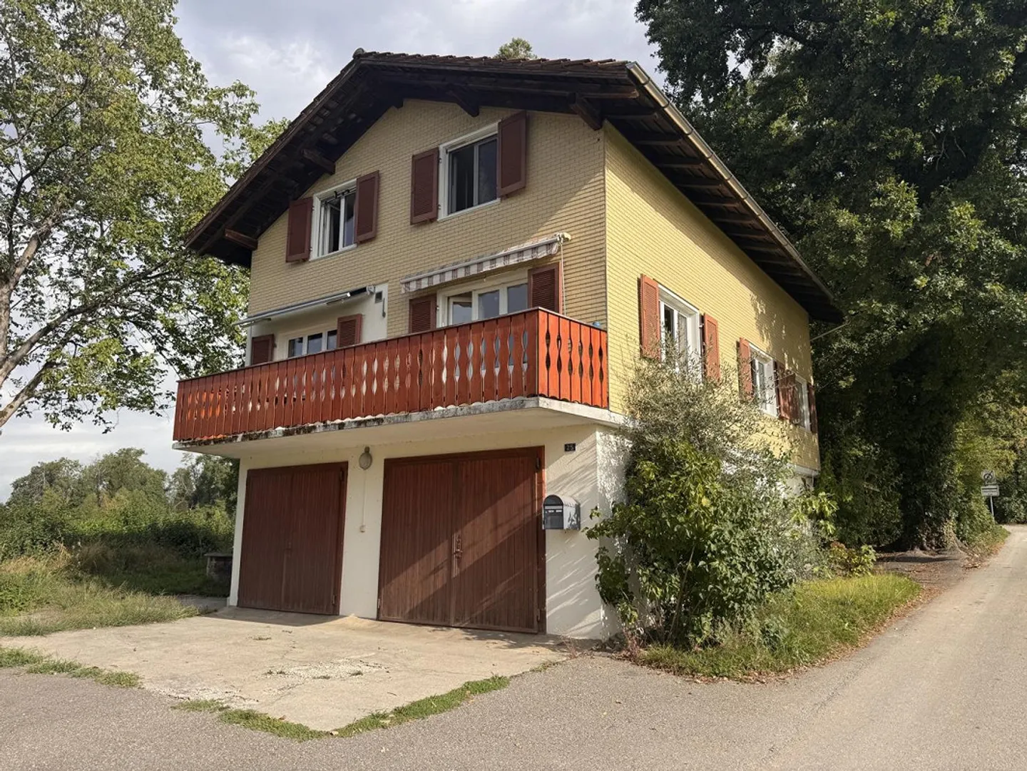 Charmantes Einfamilienhaus am Waldrand - Foto 1 von 14