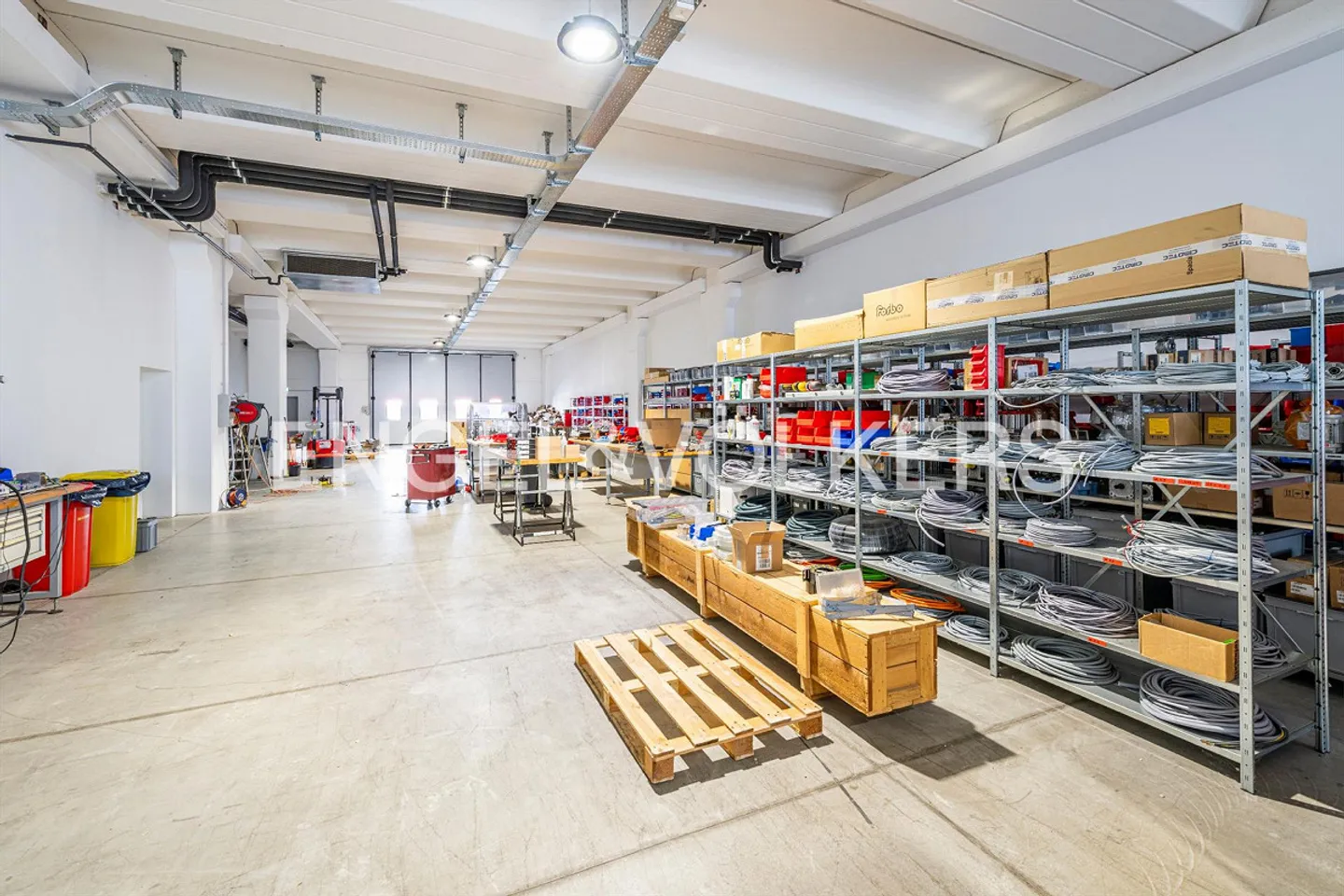 Grosses Lagerhaus in Bedano - Foto 2 von 11