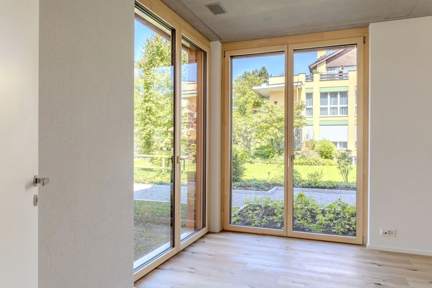 Appartement spacieux avec jardin - Photo 8 sur 10