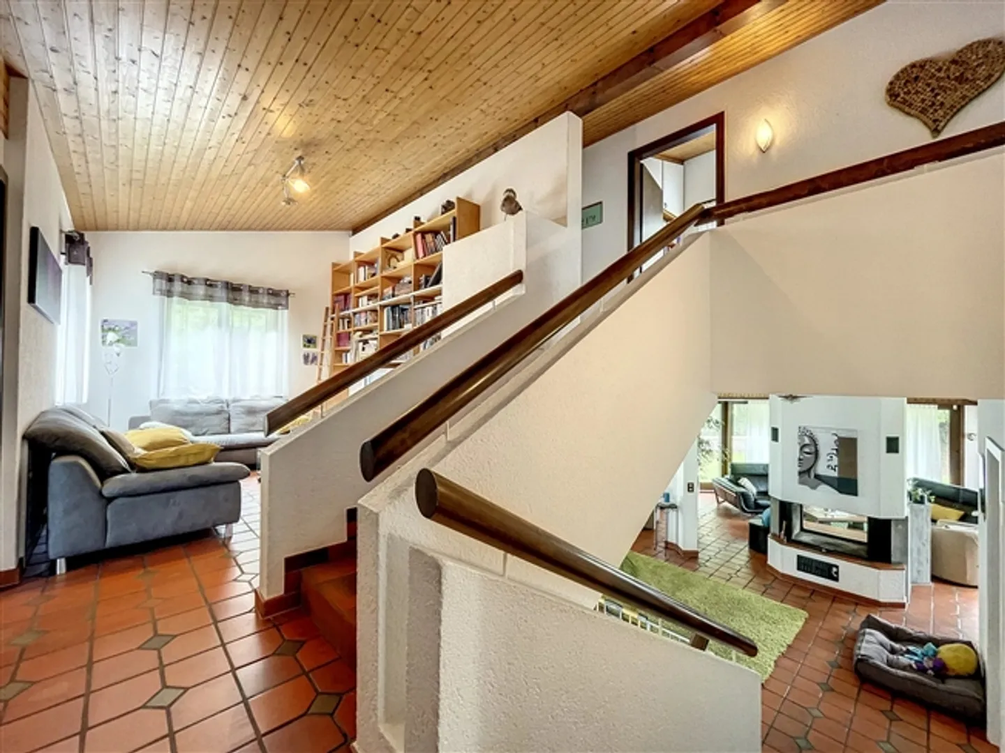 Extraordinary villa with outbuilding - Photo 6 of 15