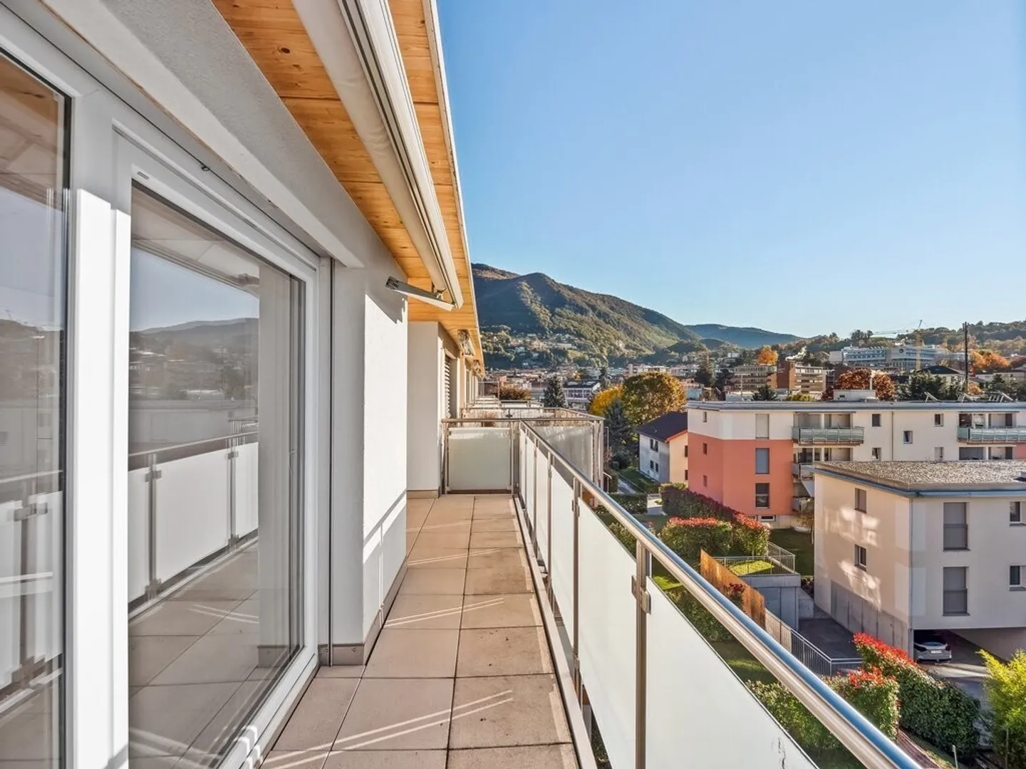 Fantastisches 3.5-Zimmer-Wohnung in der Nähe aller Dienstleistungen in Mendrisio - Foto 1 von 12
