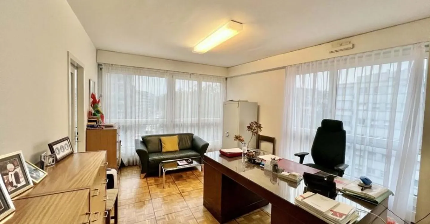 Office for rent in Charmilles - Photo 1 of 7