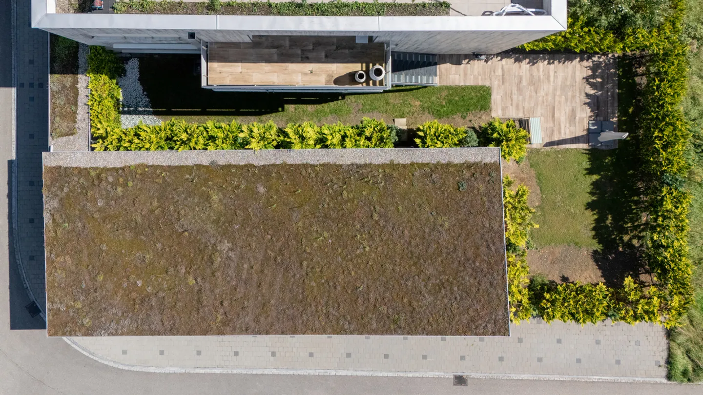 Moderno appartamento duplex di 4,5 stanze con terrazza e giardino privato - Foto 13 di 13