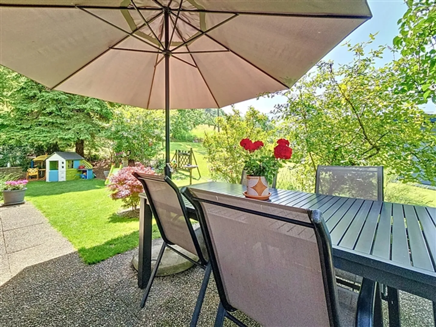 Extraordinary villa with outbuilding - Photo 14 of 15