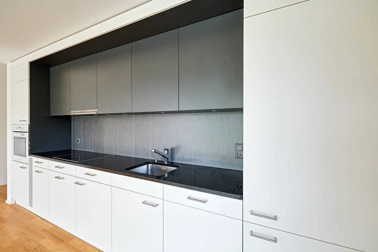 2.5 Room Apartment - Photo 1 of 5