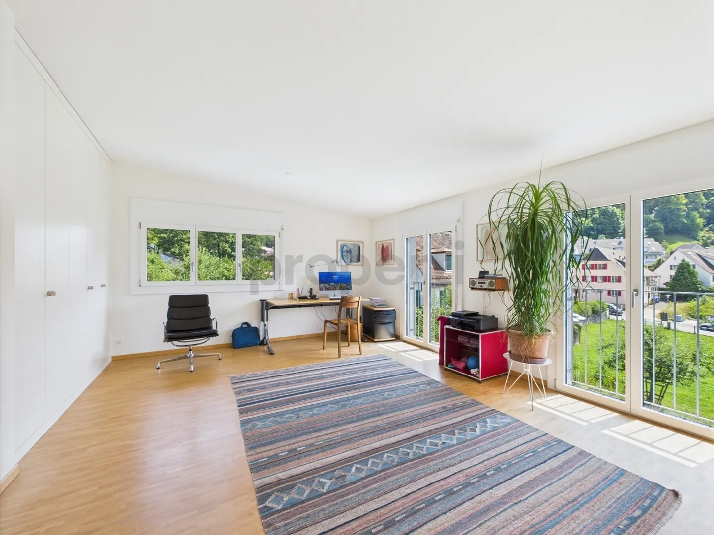 Incantevole casa angolare di 4,5 stanze con bel giardino - Foto 8 di 13