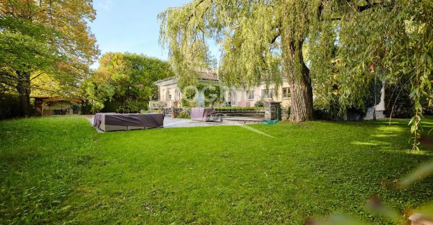 Villa Classica con Piscina - Foto 2 di 8