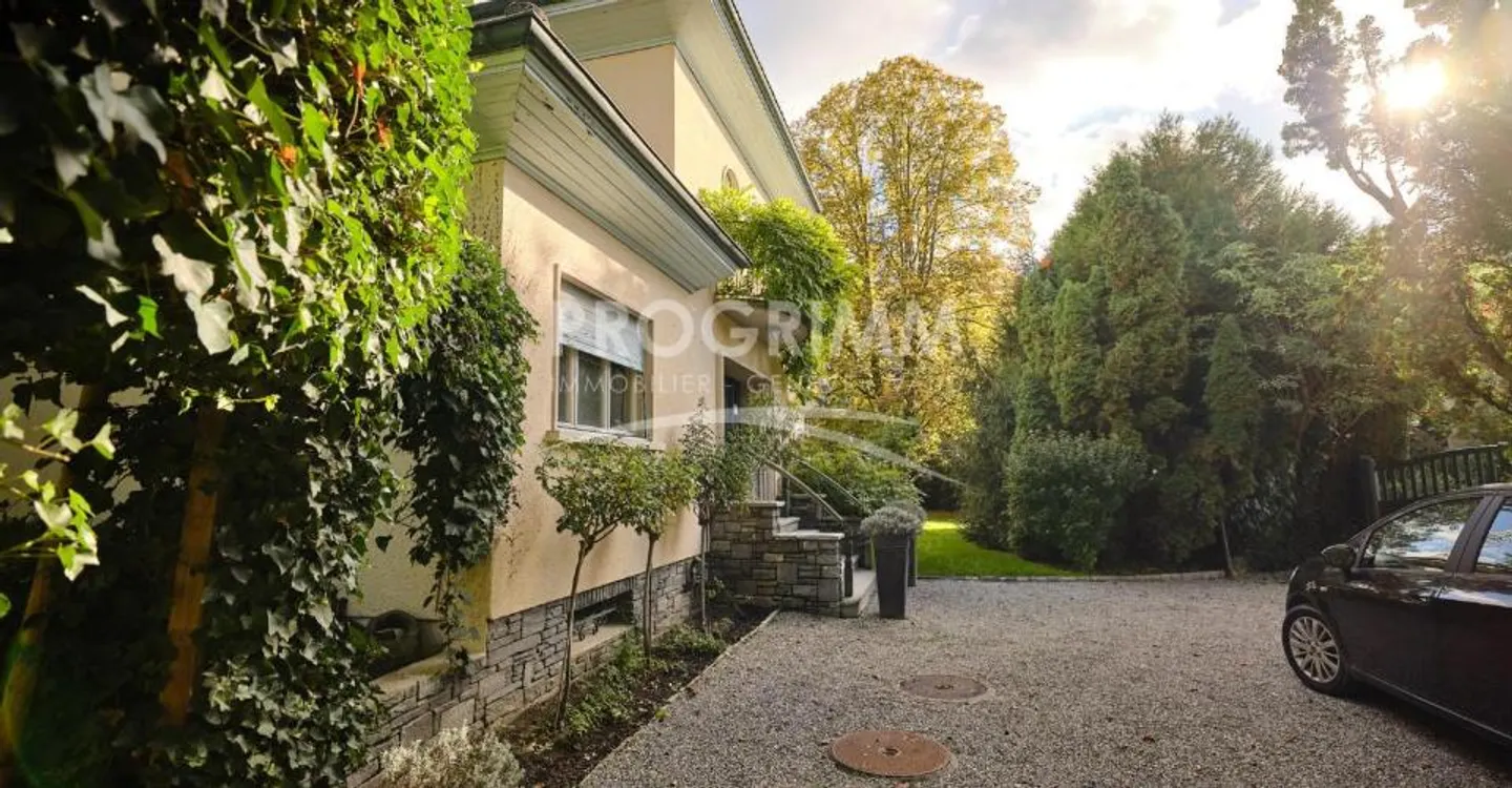 Villa Classica con Piscina - Foto 3 di 8