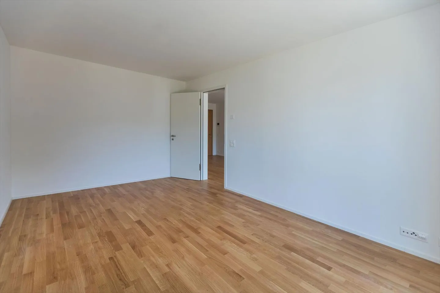 Massagno, modern 2.5-room apartment in a super central location - Photo 4 of 5