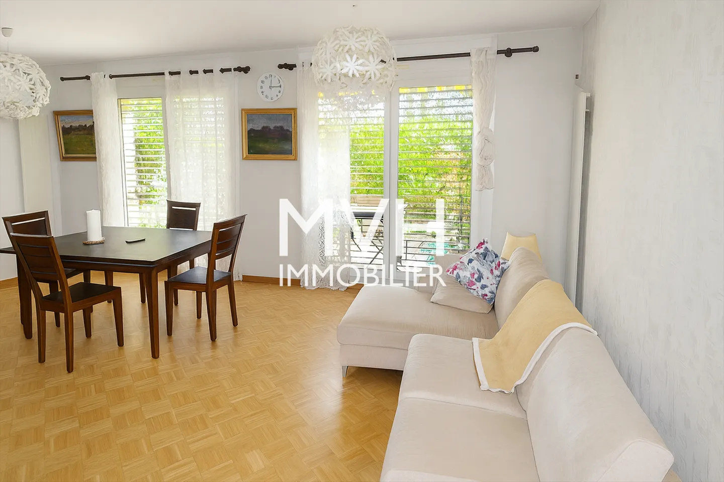 Appartamento di 4 stanze in zona tranquilla con 2 giardini e terrazza - Foto 3 di 4