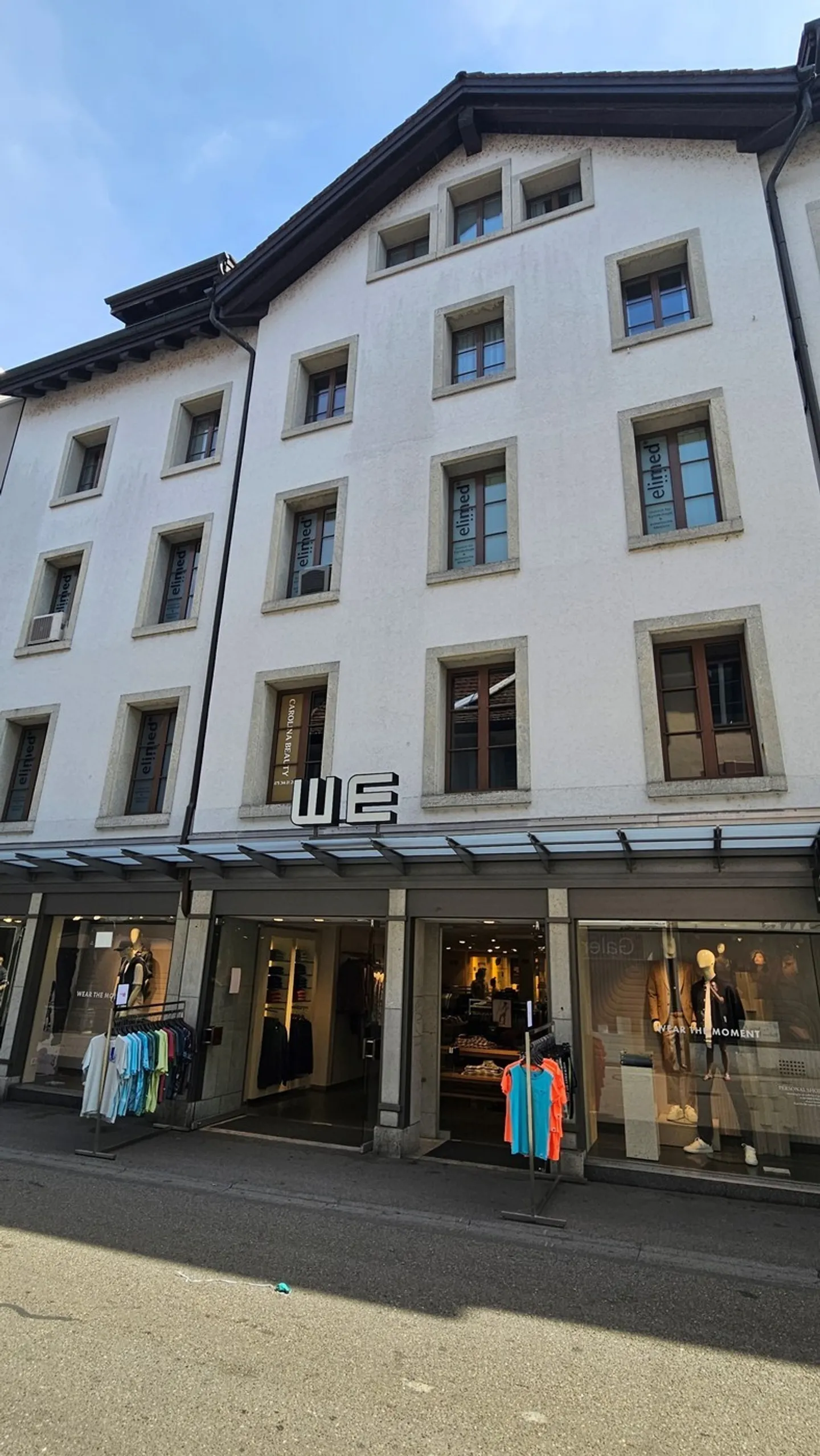 Zentraler Einstellplatz (auf Wunsch mit E-Ladestation) - Photo 1 of 2