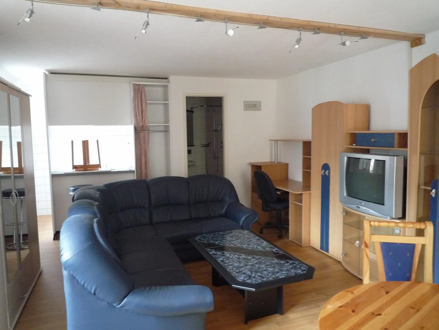 Single apartment near KSW - Photo 3 of 5