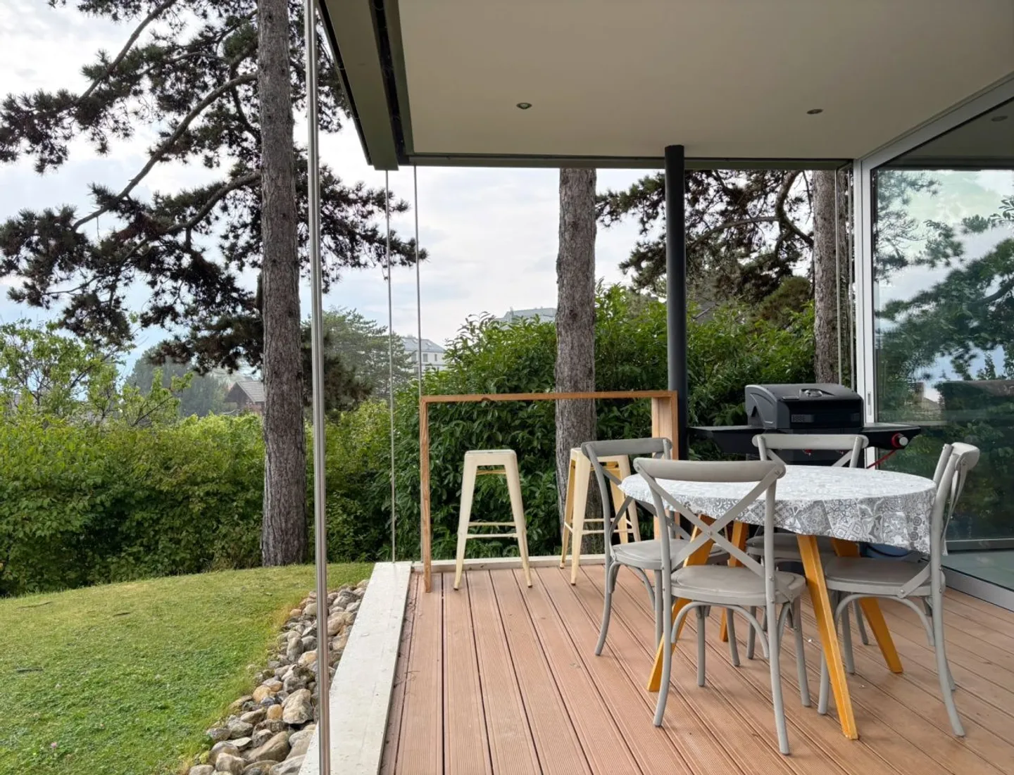 Appartement moderne de 5,5 pièces au rez-de-chaussée avec jardin et vue sur le lac à Vevey - Photo 12 sur 13