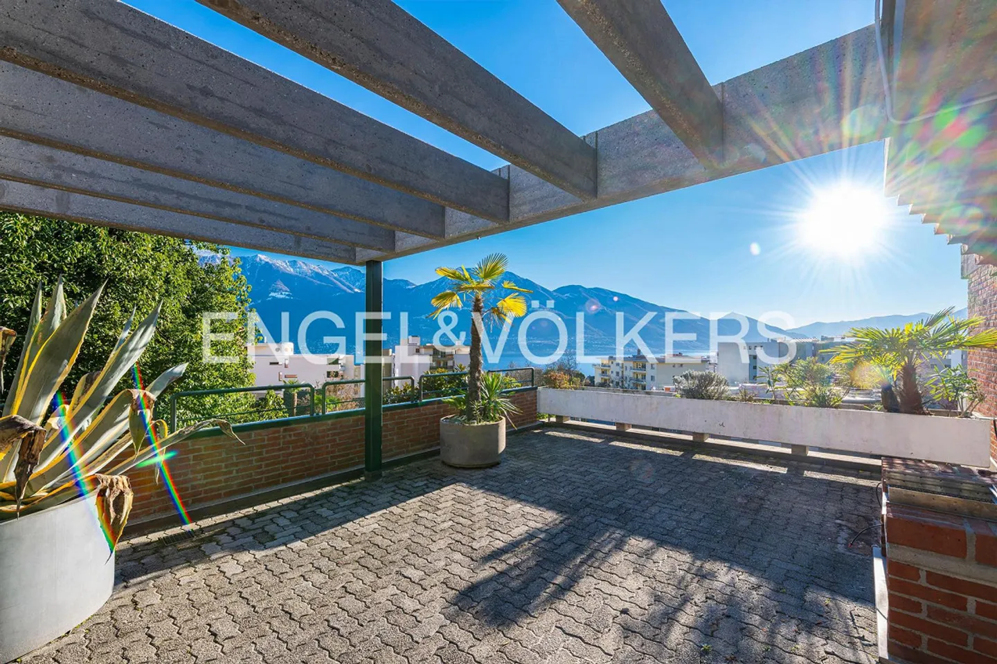 Sunny Penthouse Apartment Above Lake Maggiore (23) - Photo 1 of 10