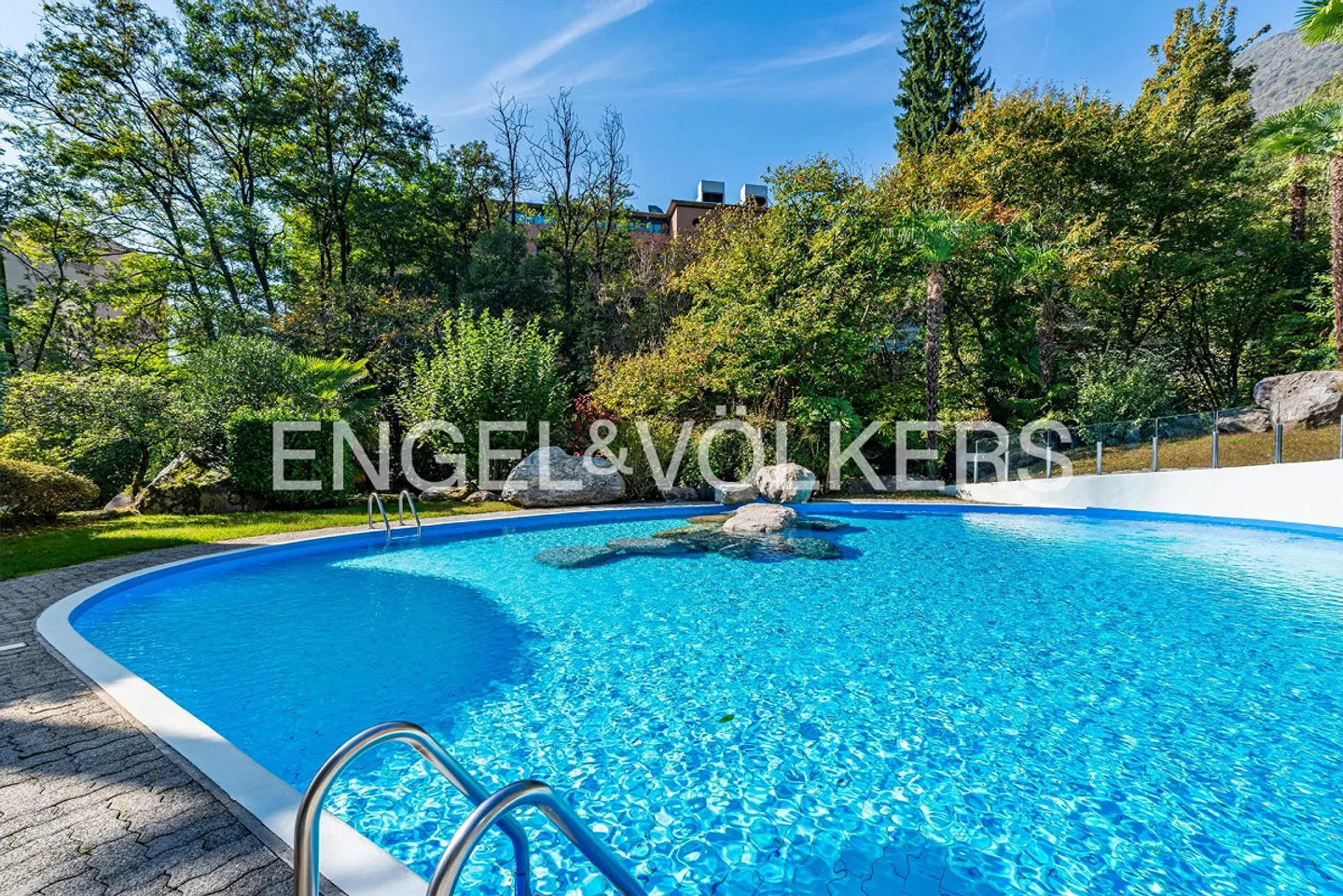 Sunny Penthouse Apartment Above Lake Maggiore (23) - Photo 10 of 10