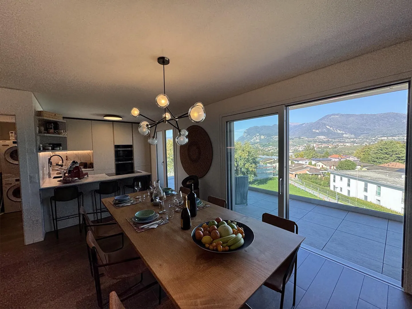 Novazzano – Penthouse moderne avec terrasses panoramiques et finitions - Photo 2 sur 11