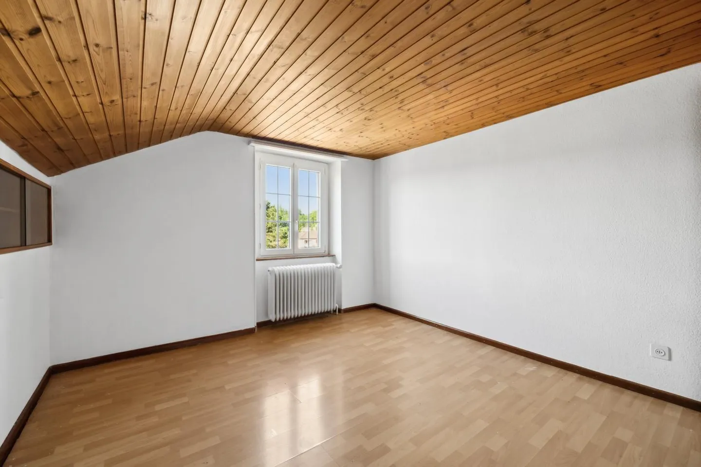 For rent: Magnificent, spacious and bright apartment in an exceptional location - Photo 8 of 11
