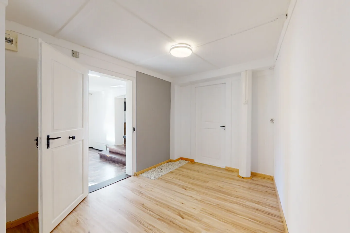 Maison multifamiliale avec espace commercial ? Central et rentable - Photo 7 sur 13