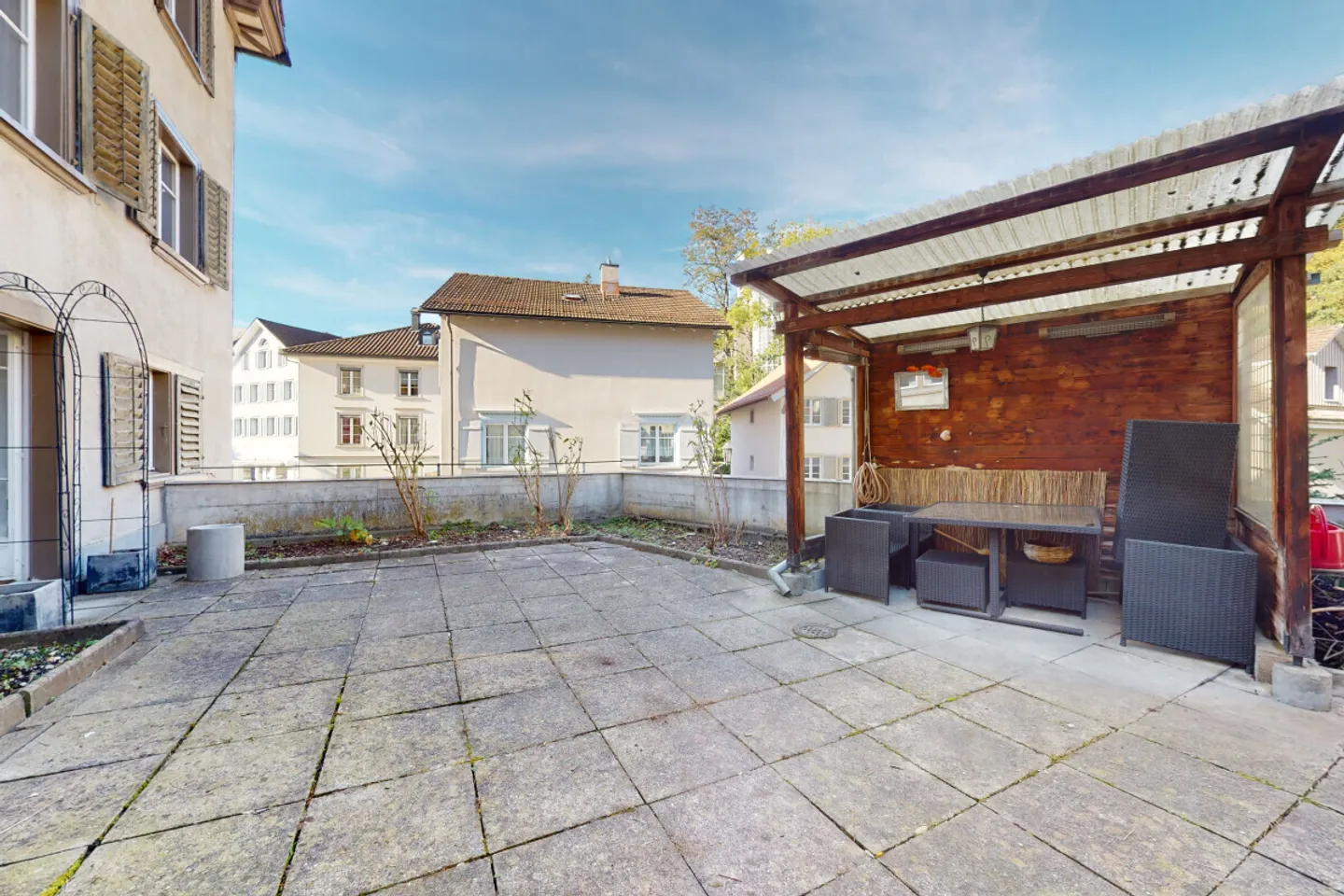 Maison multifamiliale avec espace commercial ? Central et rentable - Photo 12 sur 13