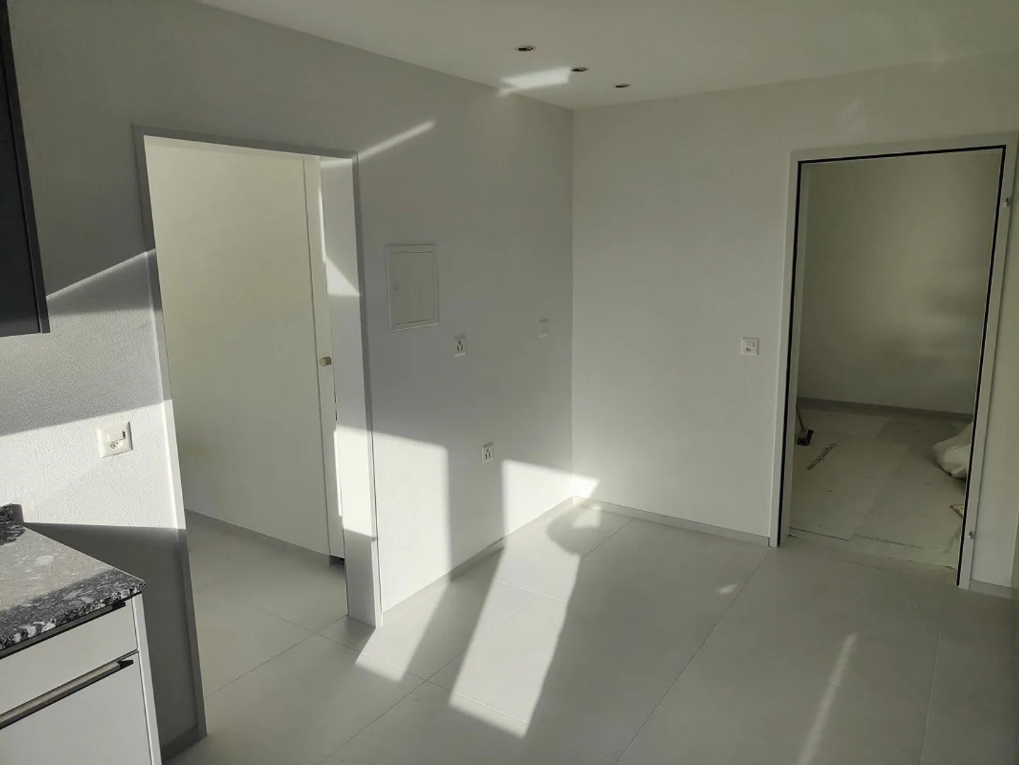 Stylish Living in the Popular Lacuna Quarter - Photo 7 of 22