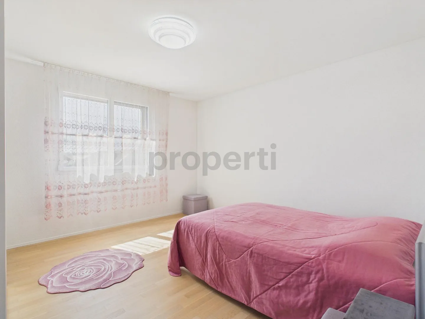 Property standard with panoramic windows: Spacious 74 m², underground garage... - Photo 5 of 11