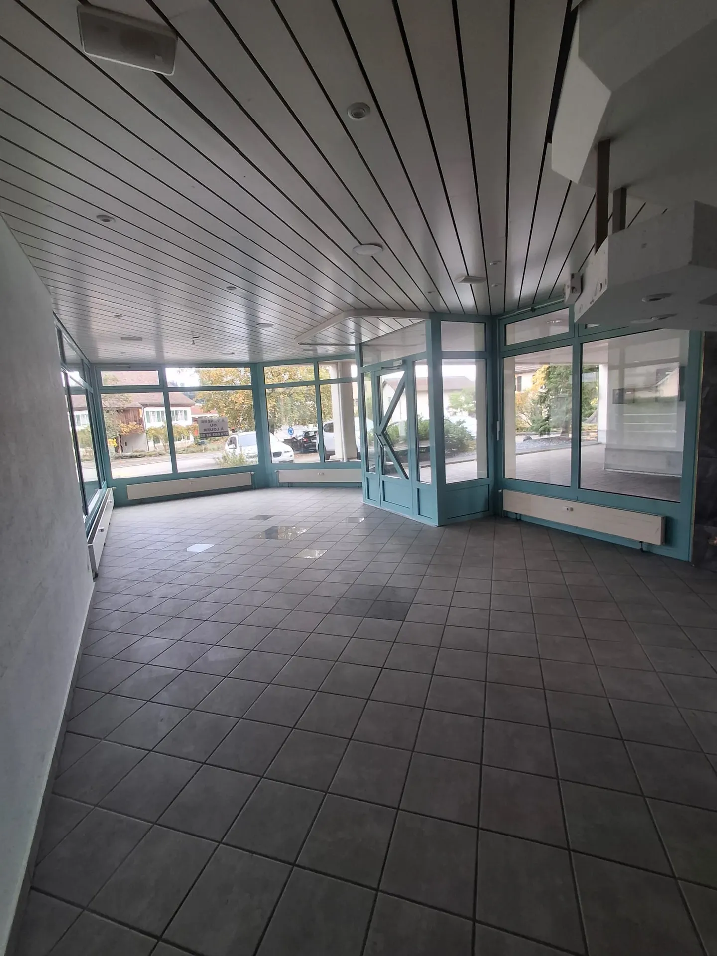 Commercial Space in Haute-Sorne - Photo 2 of 9
