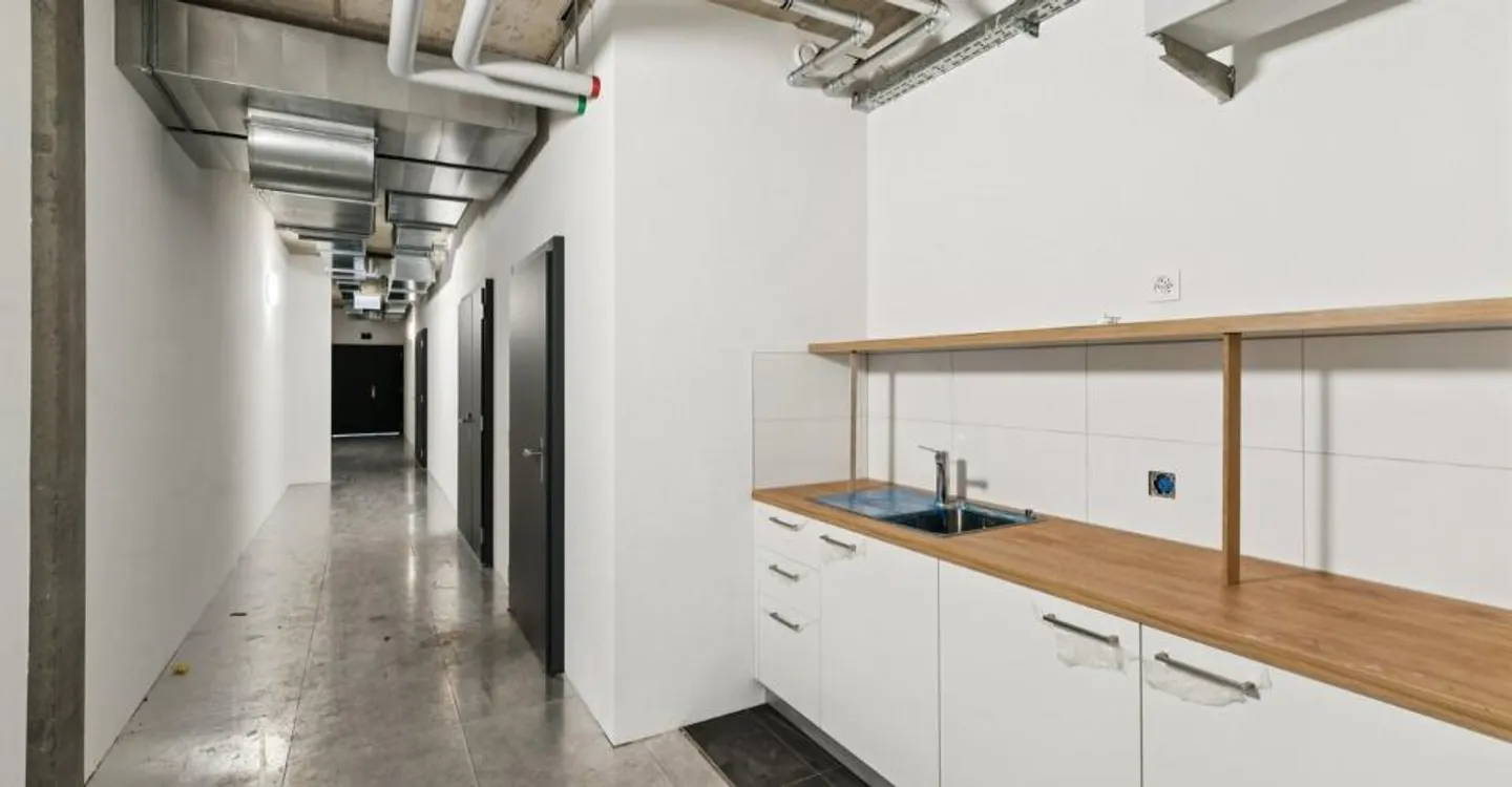 SPARK - 189,2 m2 - Plug & Play Werkstattfläche in Gland - Foto 7 von 11