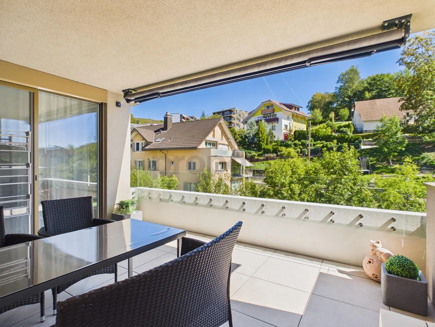 Property standard with panoramic windows: Spacious 74 m², underground garage... - Photo 9 of 11