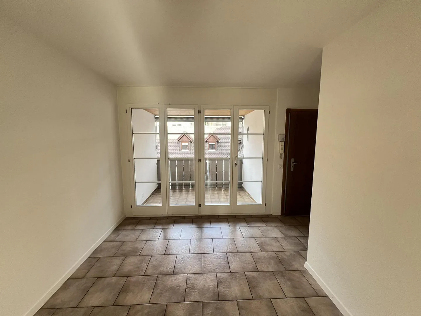 Vivere spazioso nel cuore di Arlesheim - Foto 4 di 12