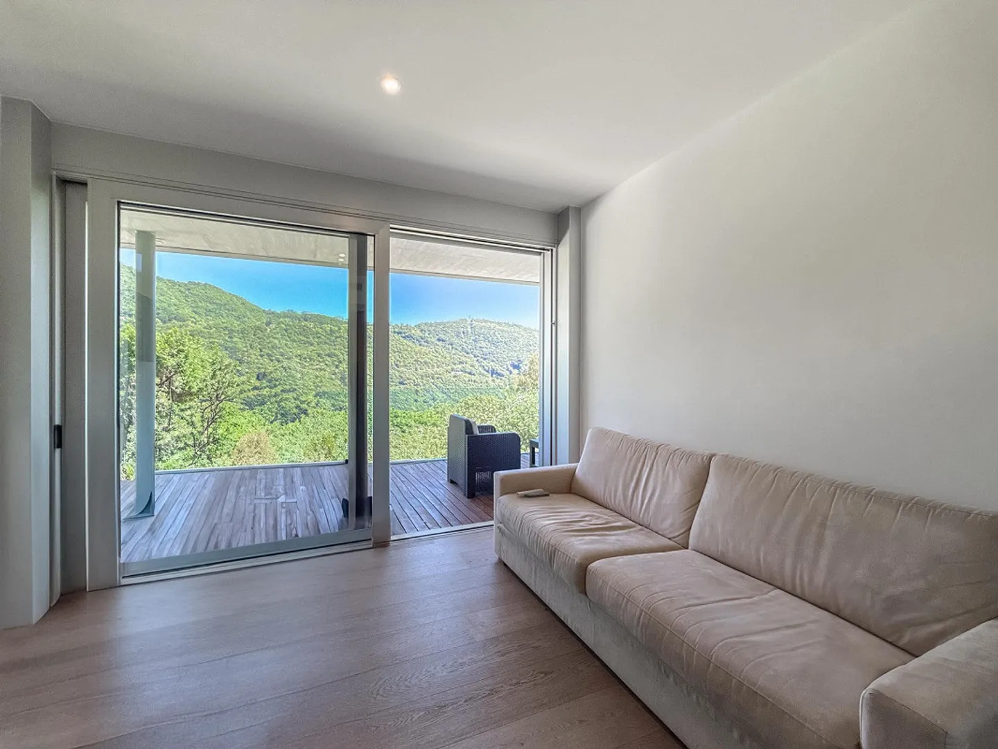 Wohnung mit Garten, Schwimmbad, Sauna und Fitnessraum in Montagnola - Foto 6 von 12