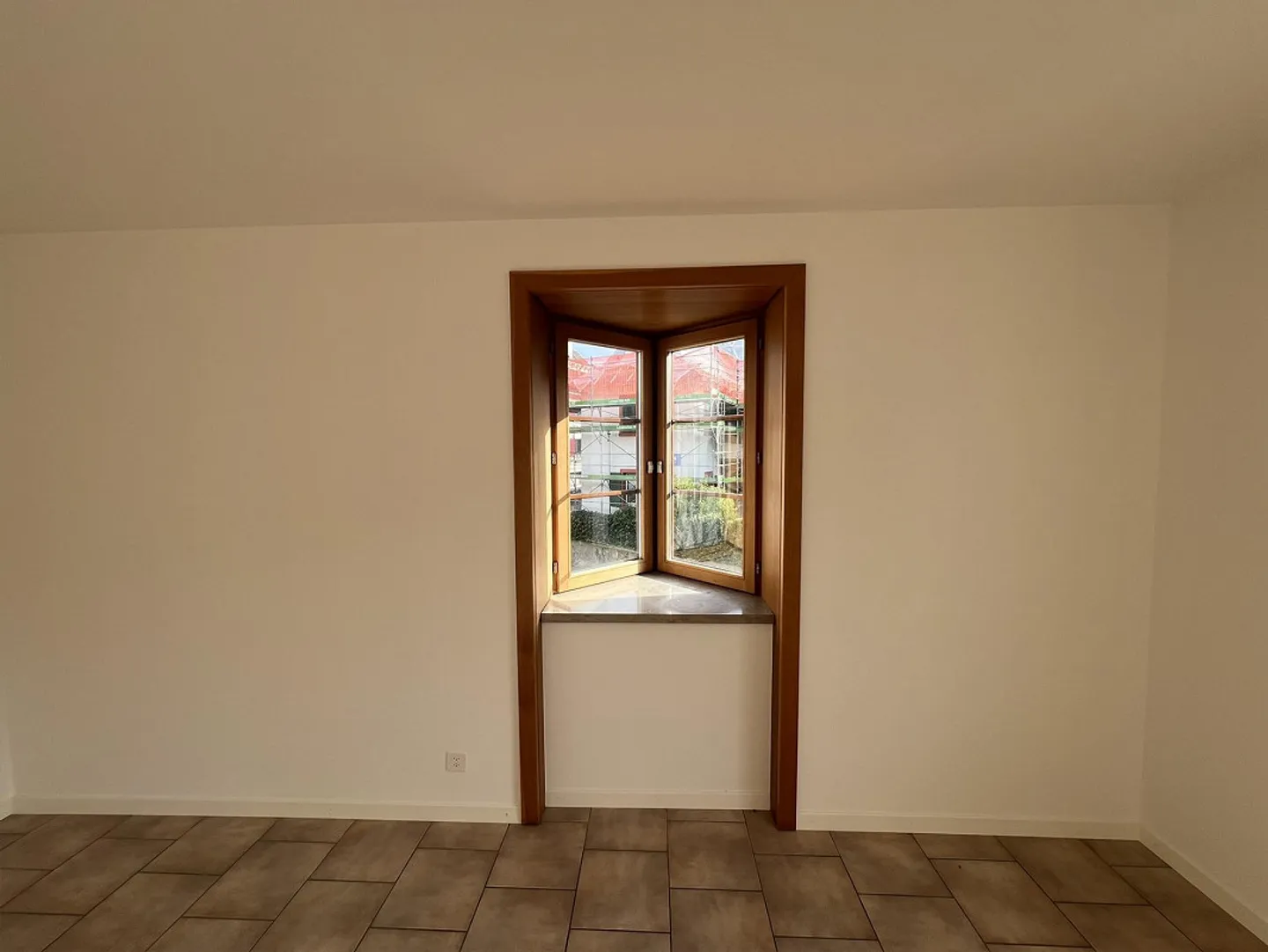 Vivere spazioso nel cuore di Arlesheim - Foto 9 di 12