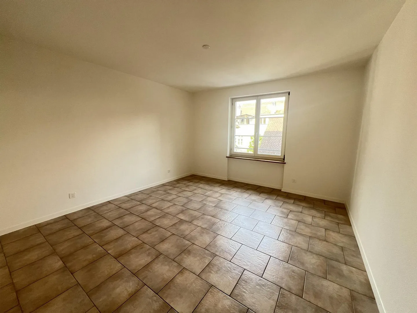 Vivere spazioso nel cuore di Arlesheim - Foto 11 di 12