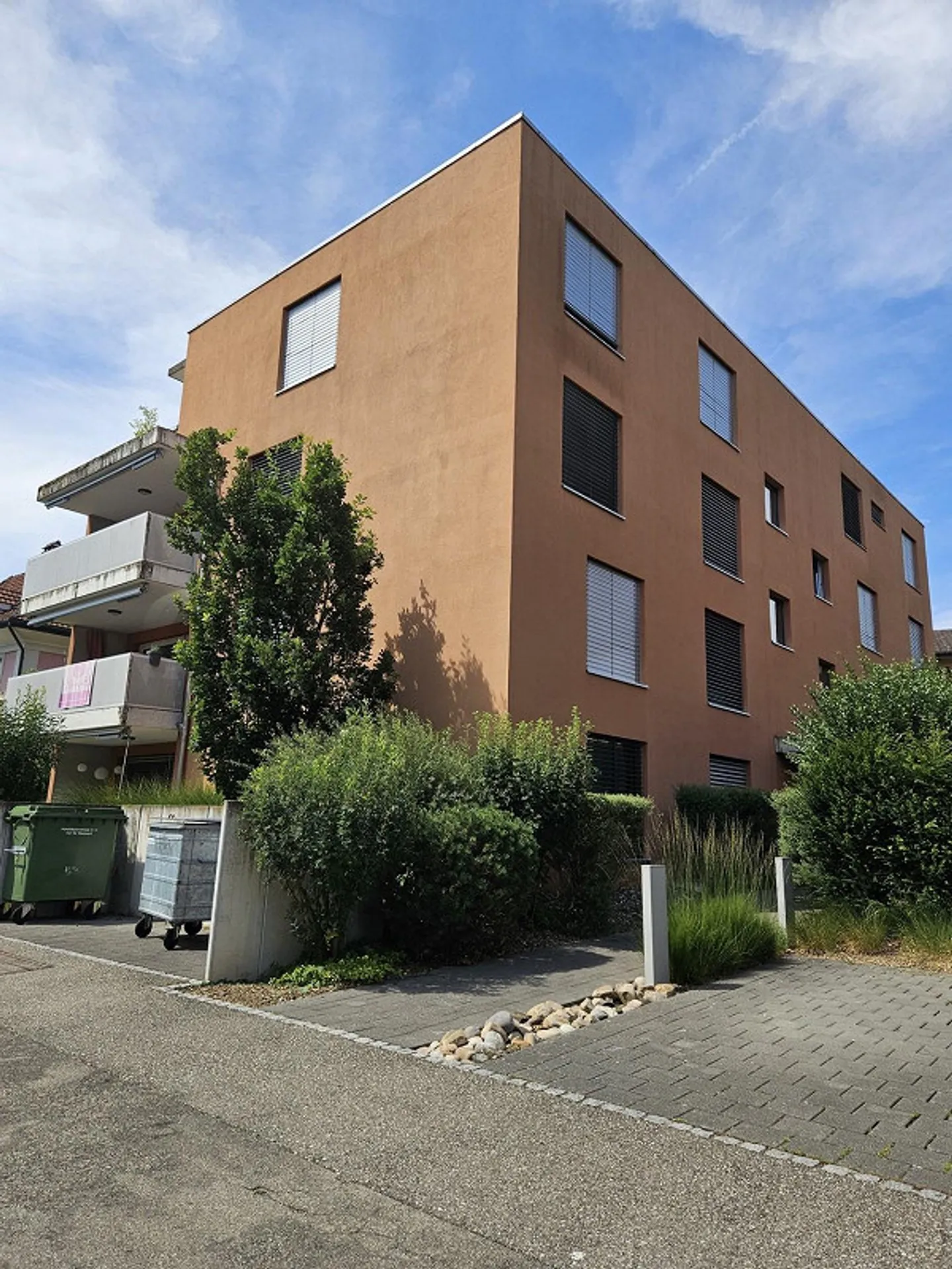 Moderne Wohnung mit Balkon - Foto 1 von 9