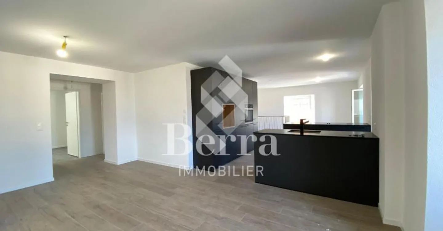 Duplex mit 4,5 Zimmern + Grundstück von 405 m2 - Foto 4 von 13