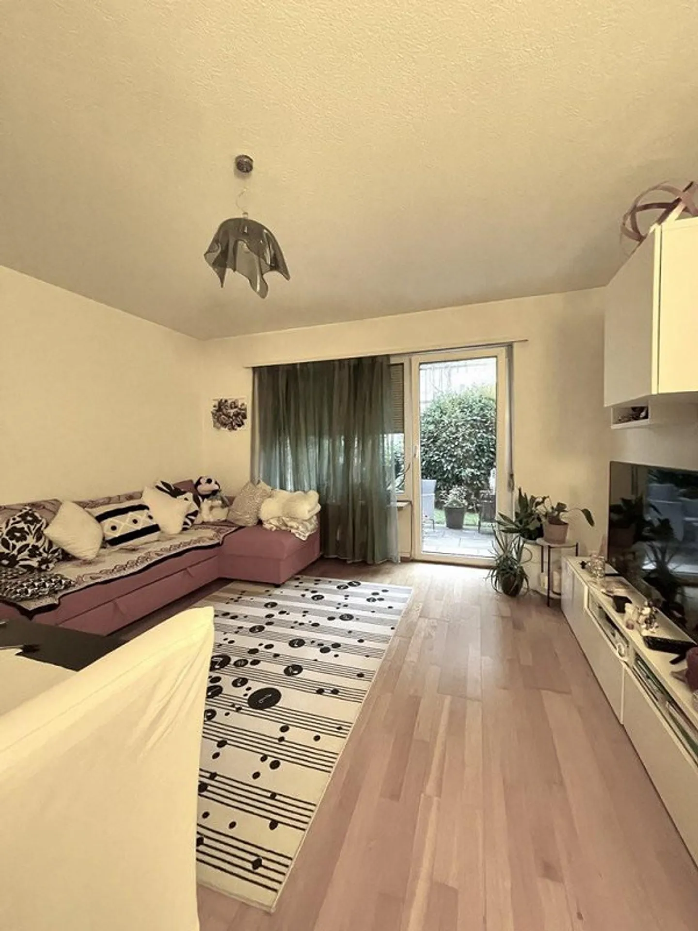 Bijou au Zürichberg, appartement moderne avec coin salon dans le jardin - Photo 6 sur 7