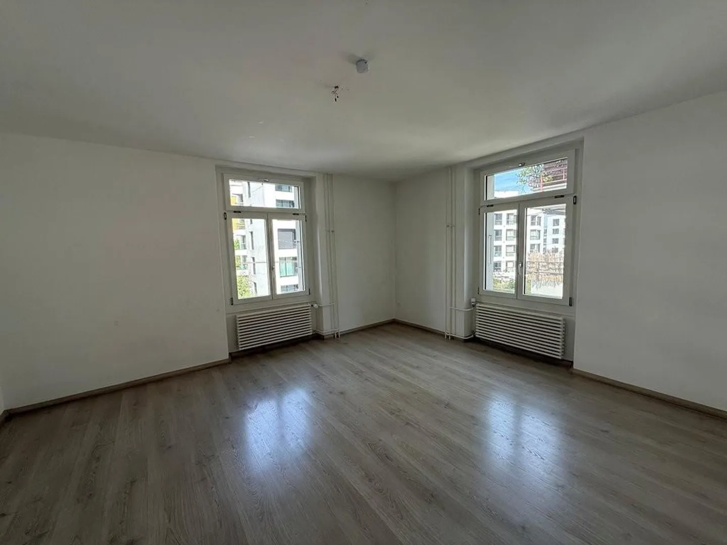Attractive 3-room apartment on the 1st floor in a quiet location in Lucerne - Photo 3 of 6