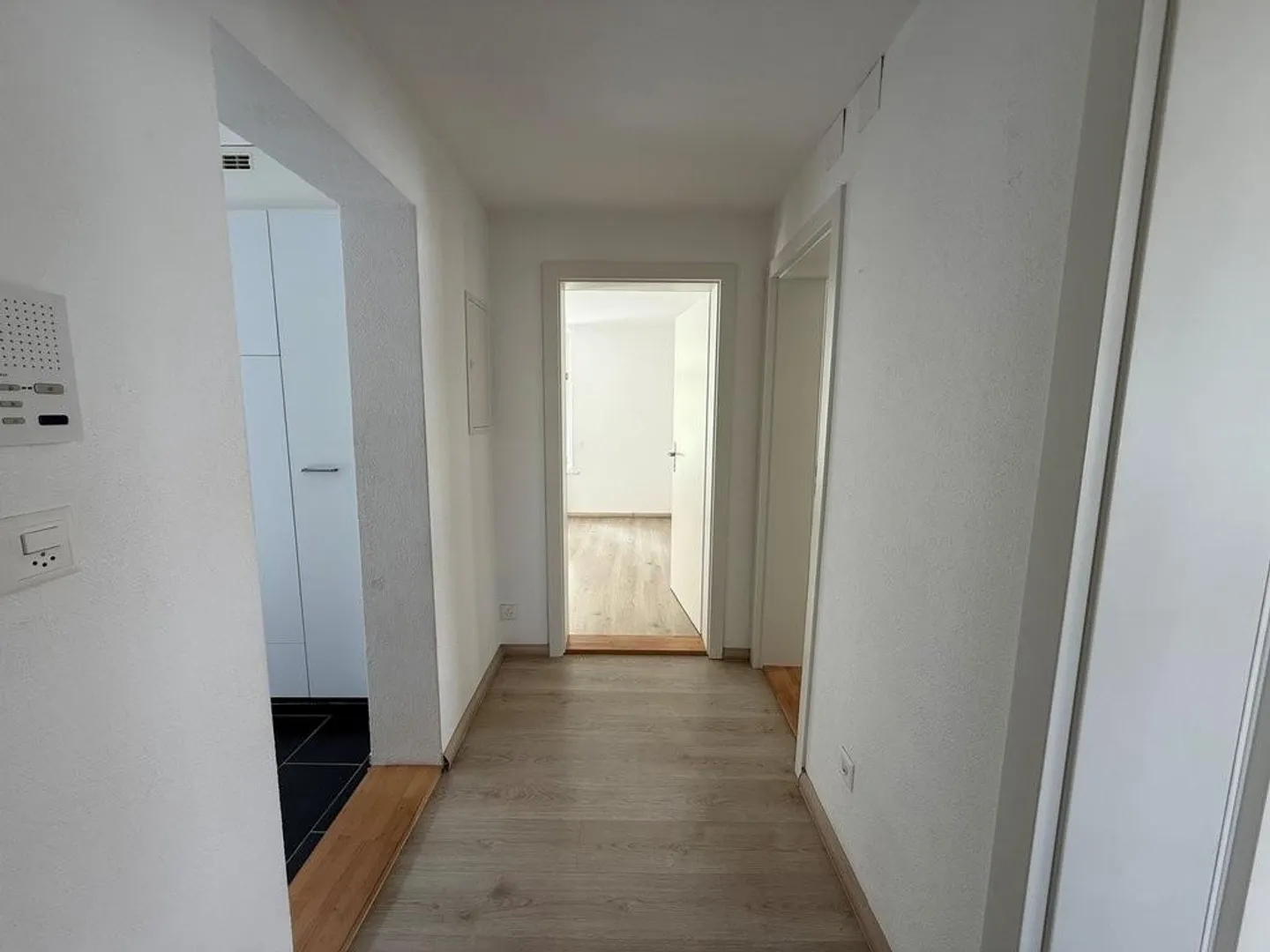 Attractive 3-room apartment on the 1st floor in a quiet location in Lucerne - Photo 4 of 6