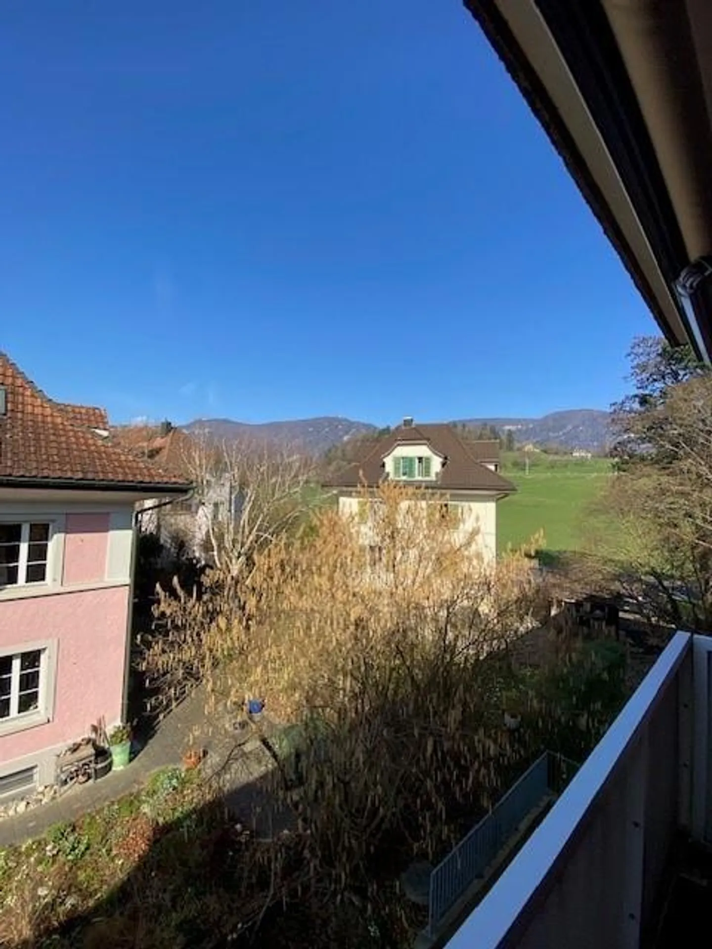 Moderne Wohnung mit Balkon - Foto 8 von 9