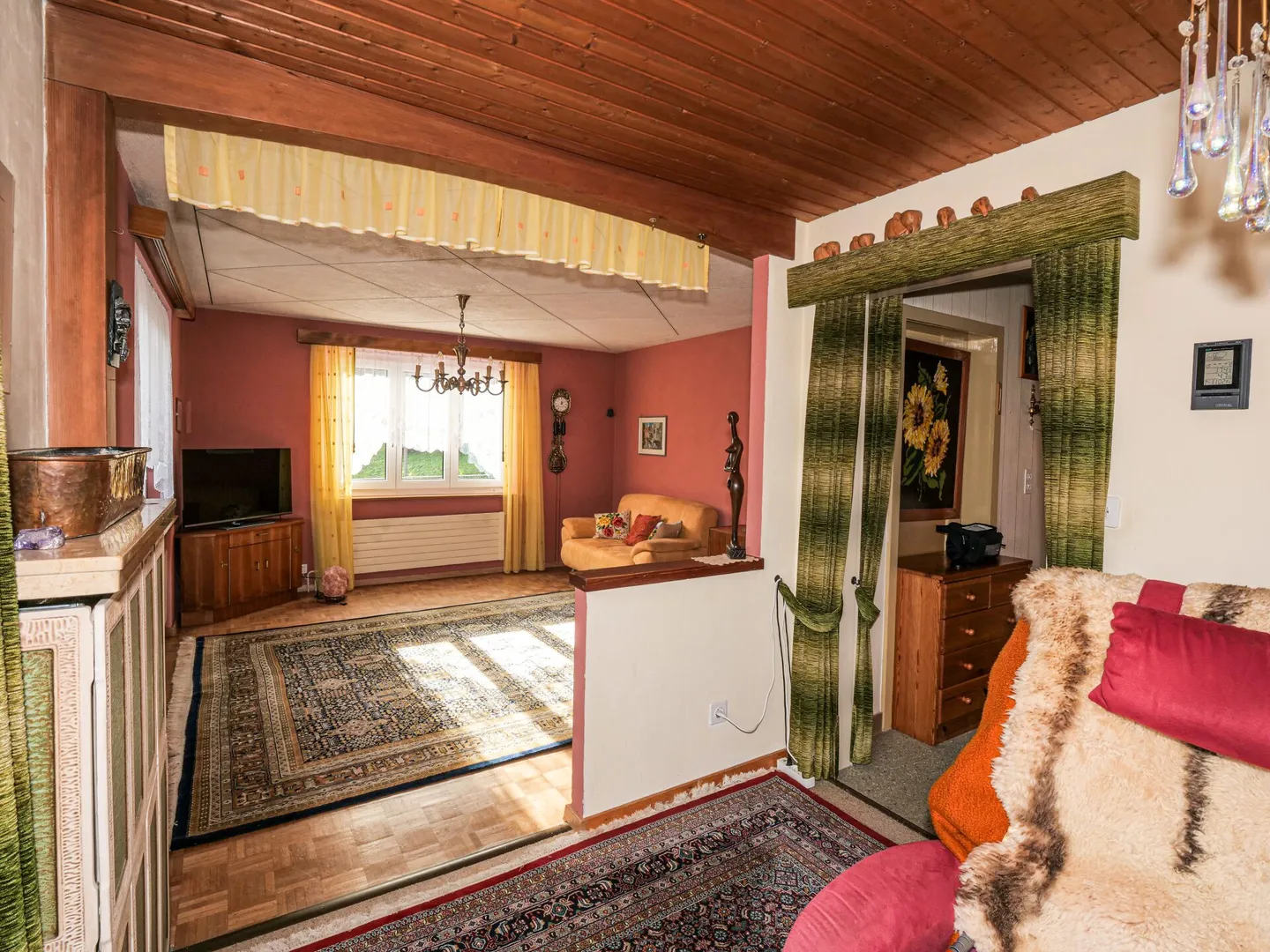 Detached Sun House with a View & Lots of Potential - Photo 3 of 9