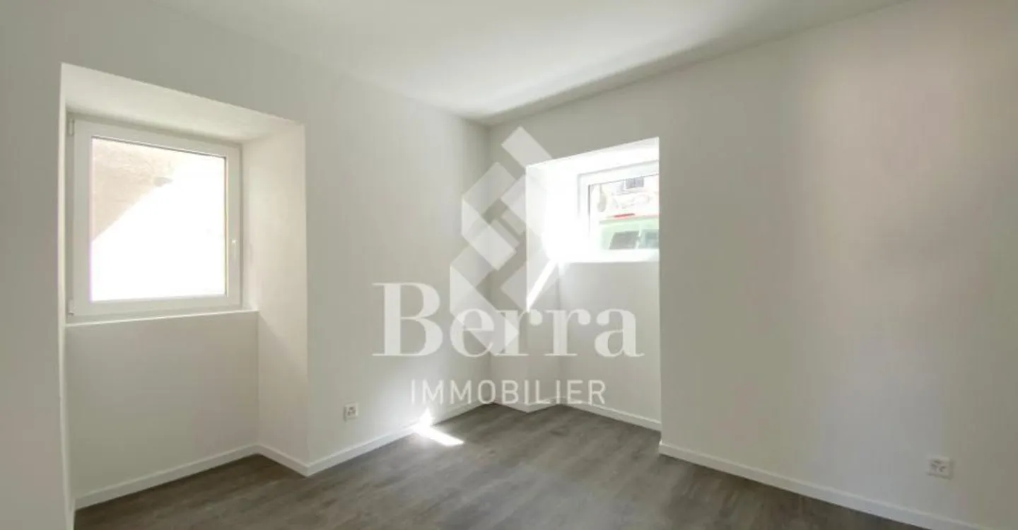 Duplex mit 4,5 Zimmern + Grundstück von 405 m2 - Foto 9 von 13
