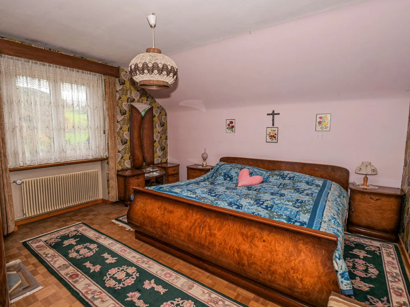 Detached Sun House with a View & Lots of Potential - Photo 6 of 9