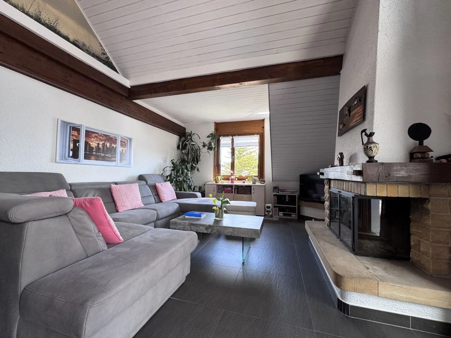 Yverdon - Attico duplex di 5,5 locali con grande terrazza e veranda invernale - Foto 2 di 13