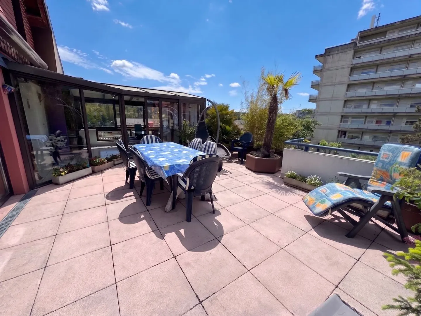 Yverdon - Attico duplex di 5,5 locali con grande terrazza e veranda invernale - Foto 7 di 13