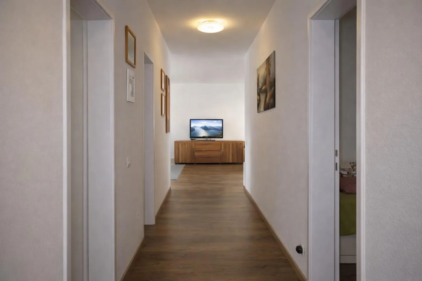 Renovated and central 3.5 room apartments for rent - Photo 2 of 14