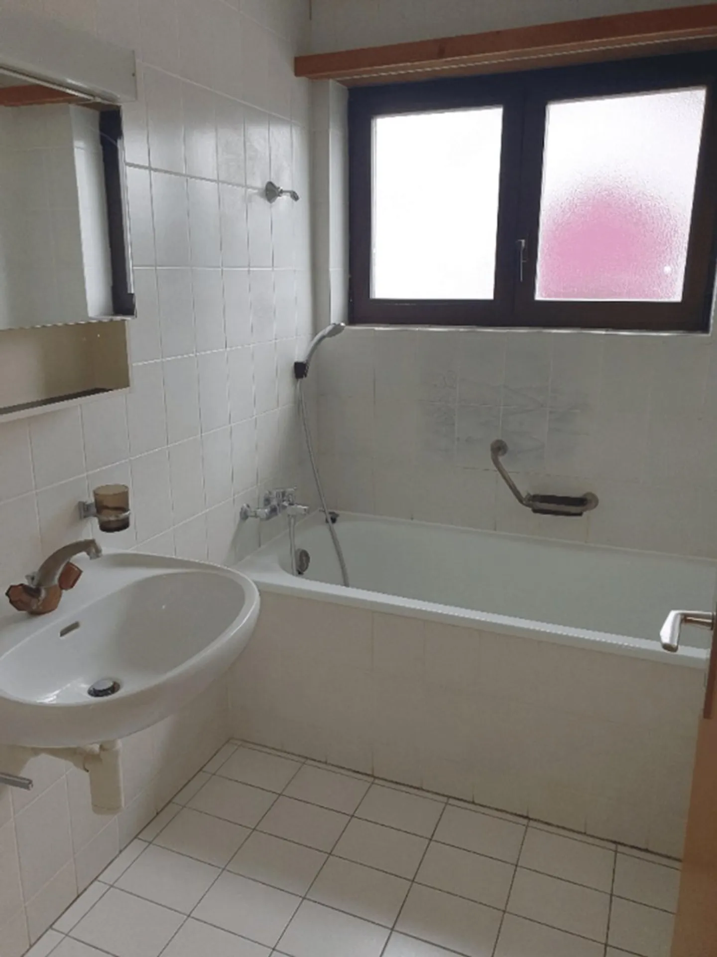 Spacious Family Apartment - Photo 4 of 8