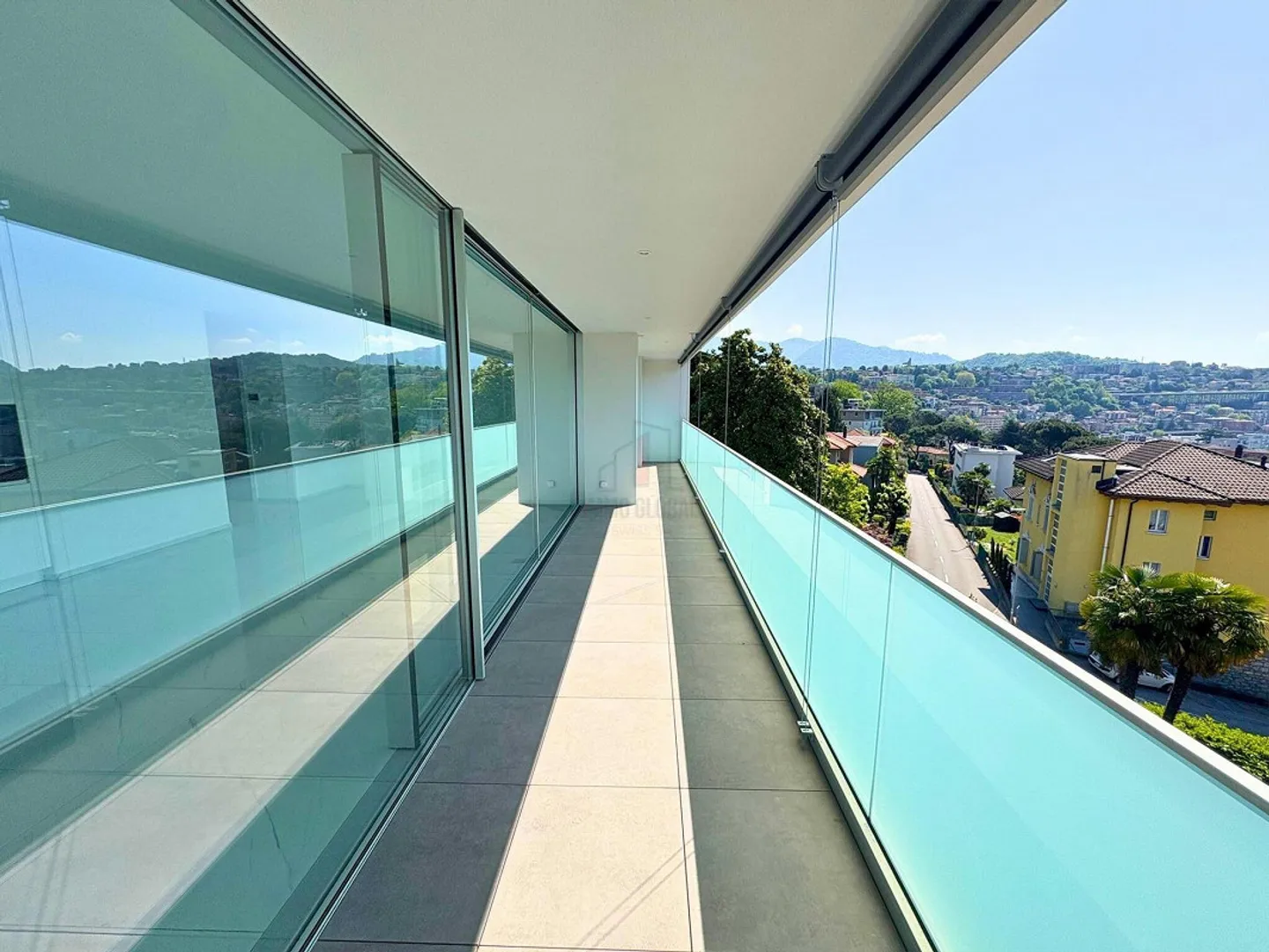 DESING, LUCE NATURALE E CONFORT MODERNO - Foto 6 di 11