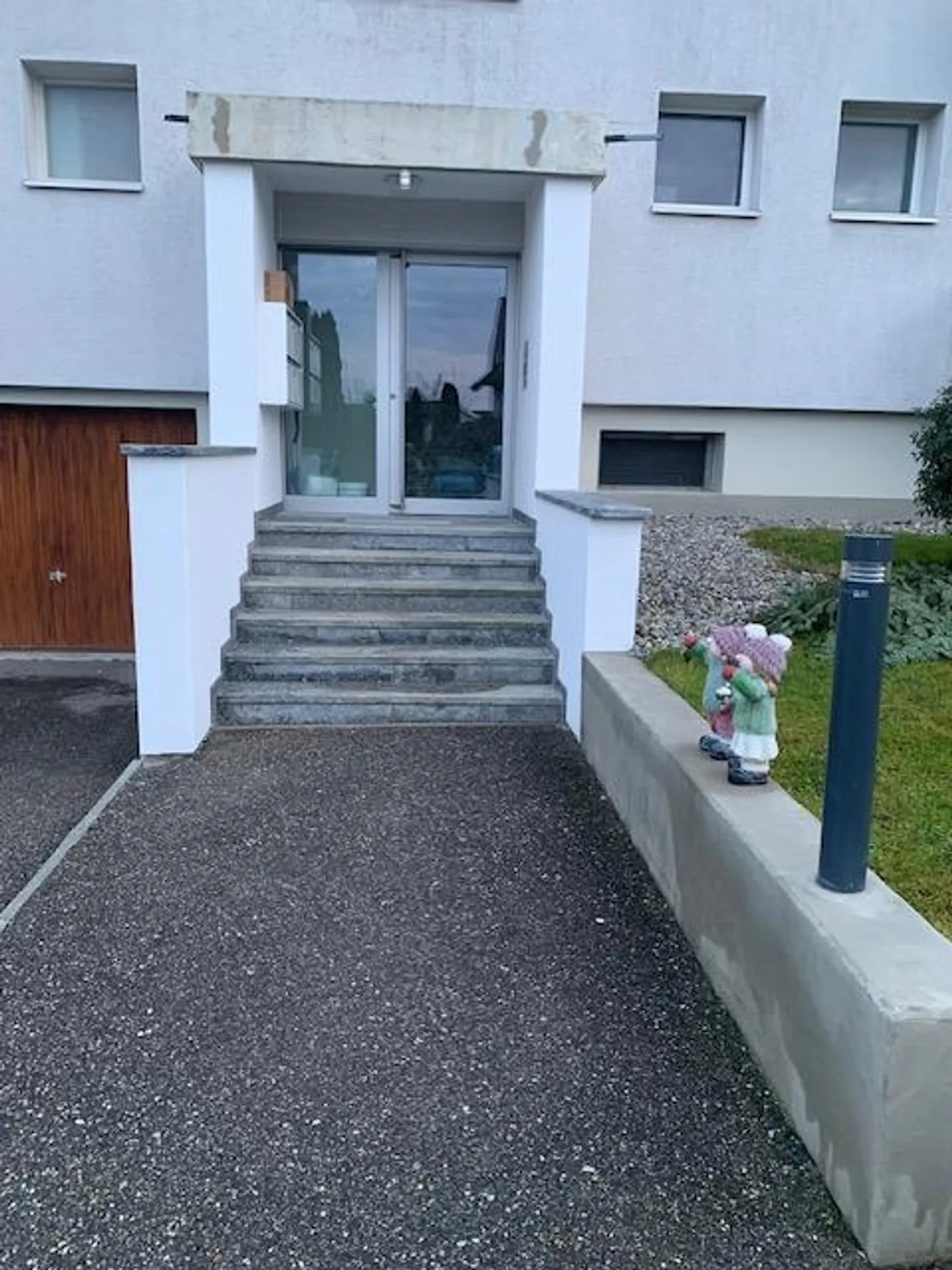 Frisch renovierte 4 1/2-Zimmerwohnung in Nottwil - Foto 1 von 10