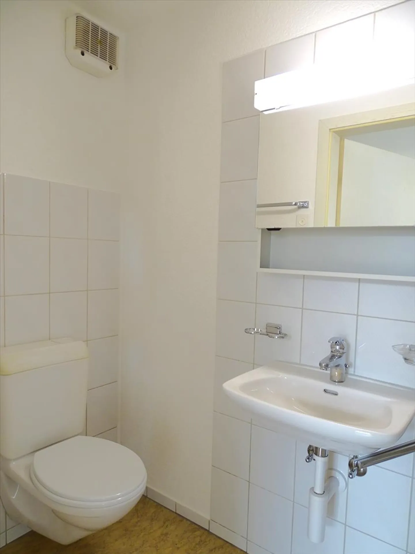 Zona Residenziale Tranquilla! - Foto 5 di 9