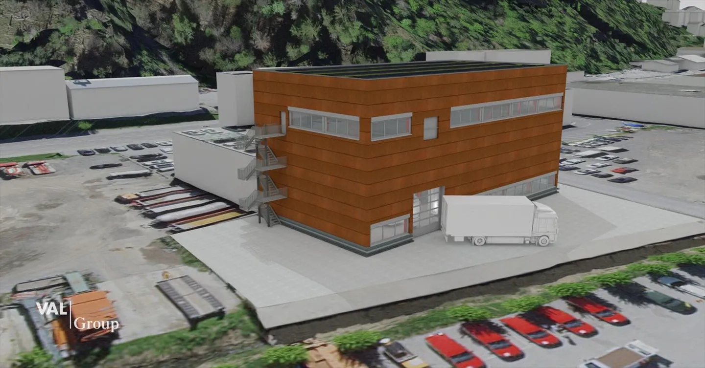 High-quality commercial hall with flexible usage options in prime location - Photo 1 of 9